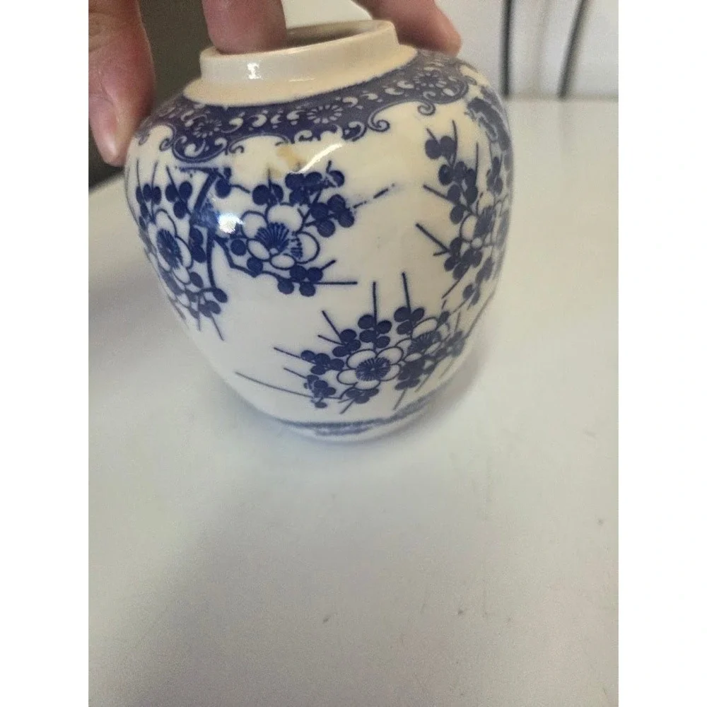 Vintage Blue and White Porcelain Ginger Jar Floral Bud Vase Chinoiserie 4 Inch